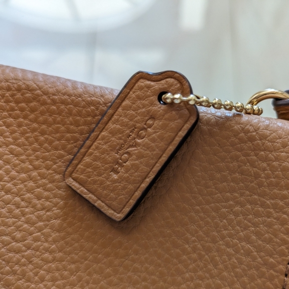 Coach Wrist Purse, Brown Color NWT, Small Purse - Picture 4 of 8